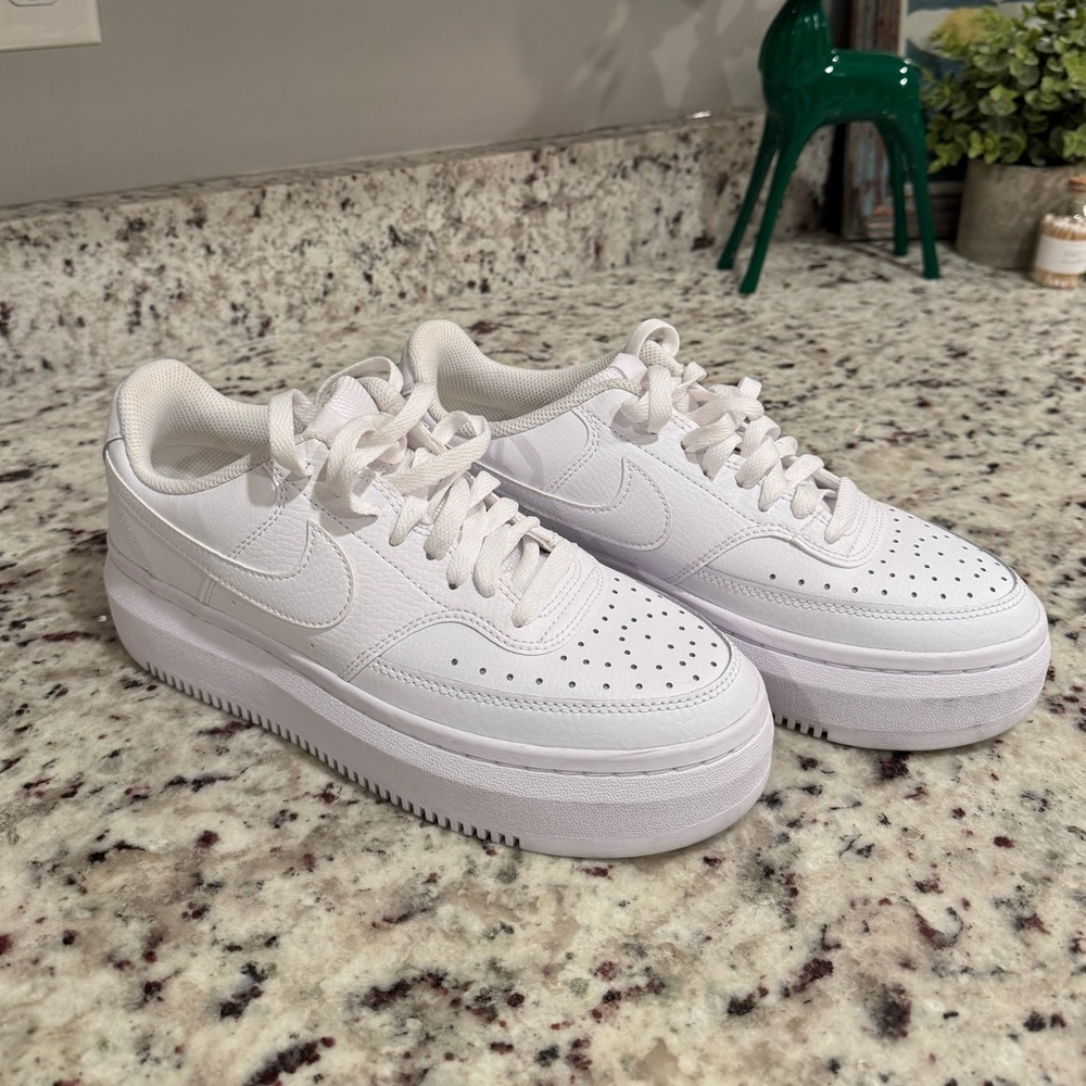 NEW Women’s Nike Court Vision sneakers